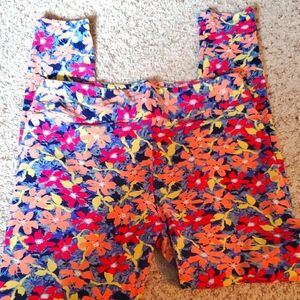#L032 (CH) NWOT LuLaRoe Multicolor Floral Leggings